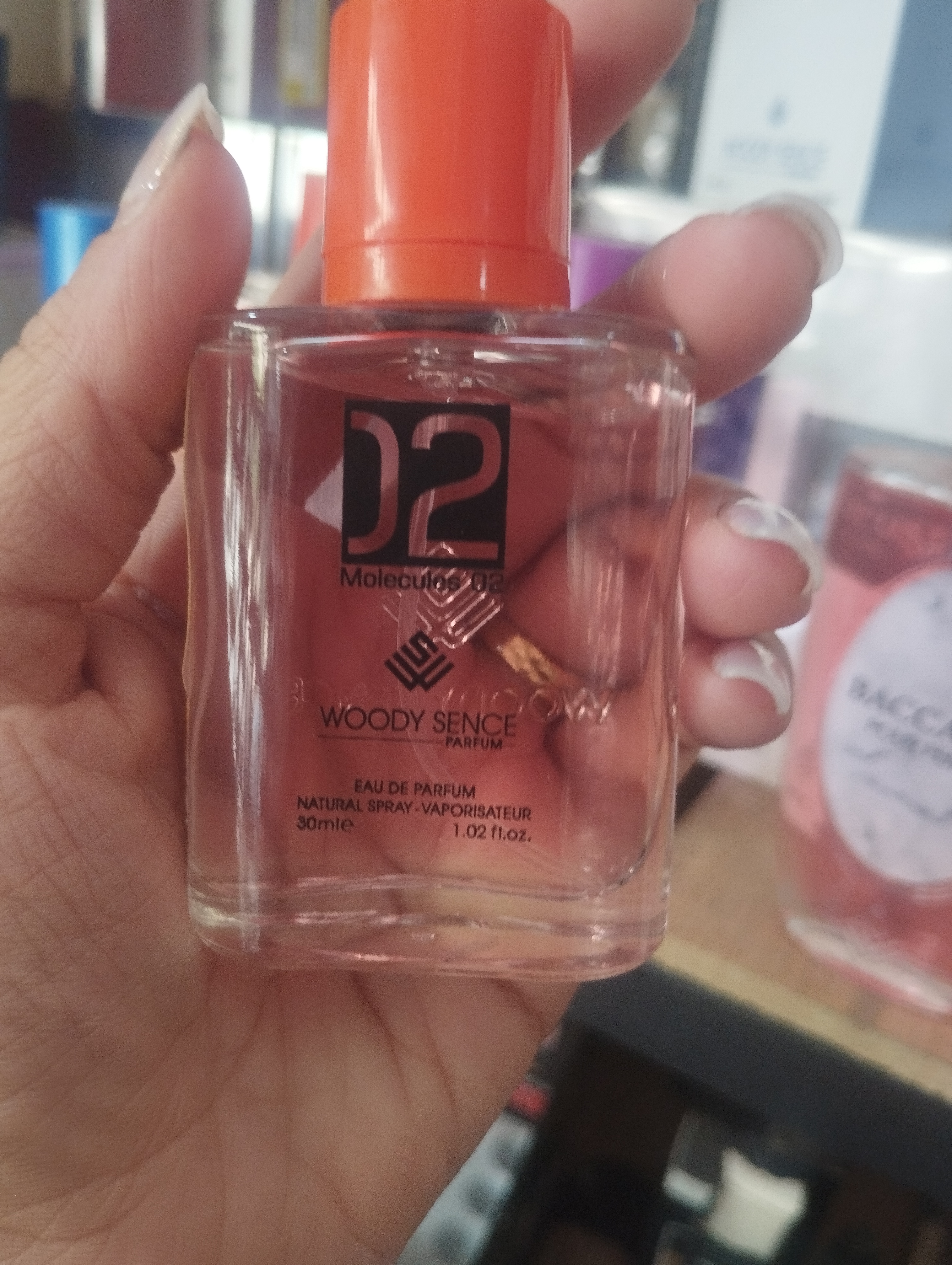 عطر ادوپرفیوم مدل مردانه وددی سنس با رایحه مولکول  با ماندگاری بالا