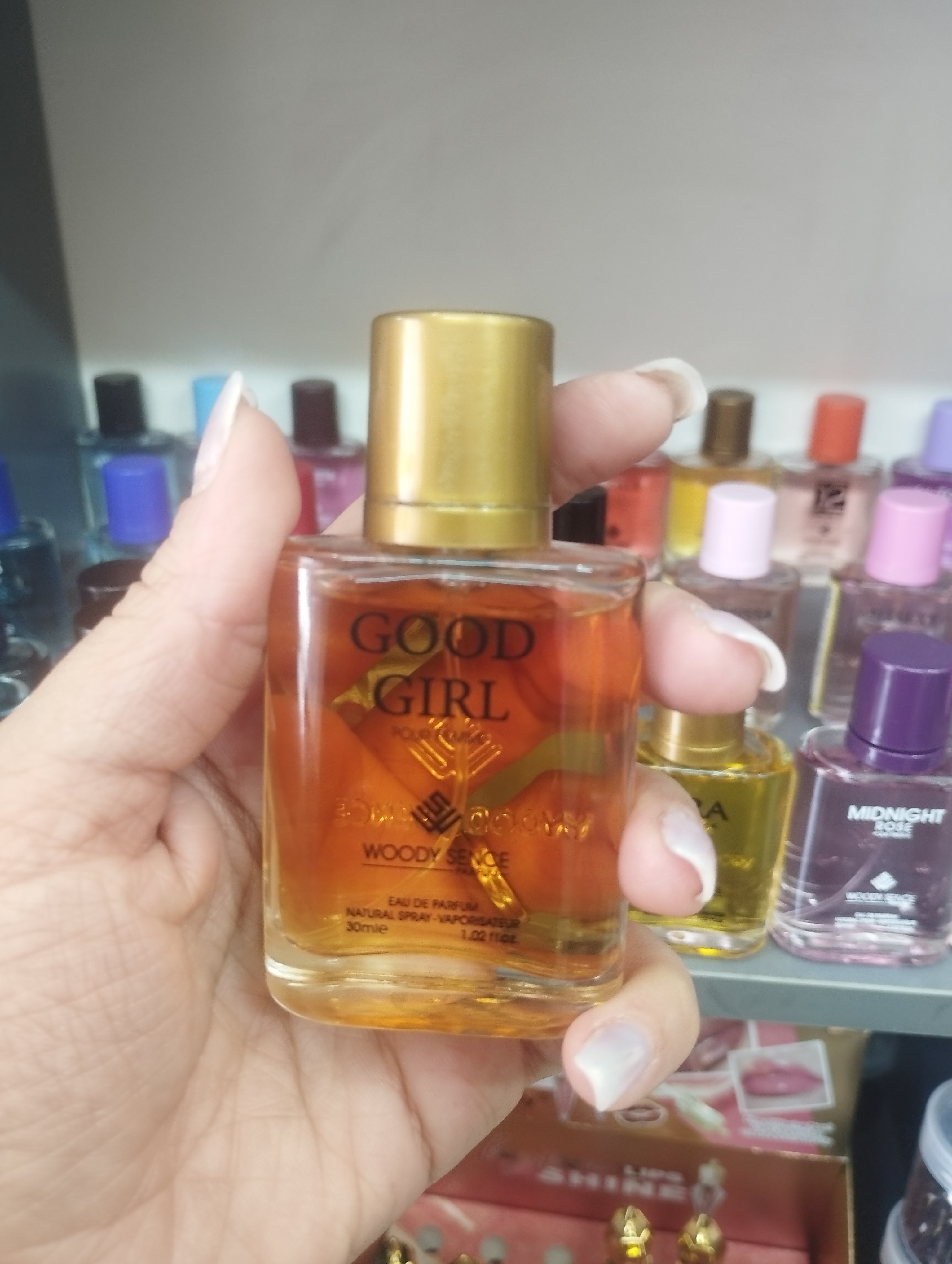 عطر ادوپرفیوم مدل زنانه وددی سنس با رایحه گودگیرل  با ماندگاری بالا