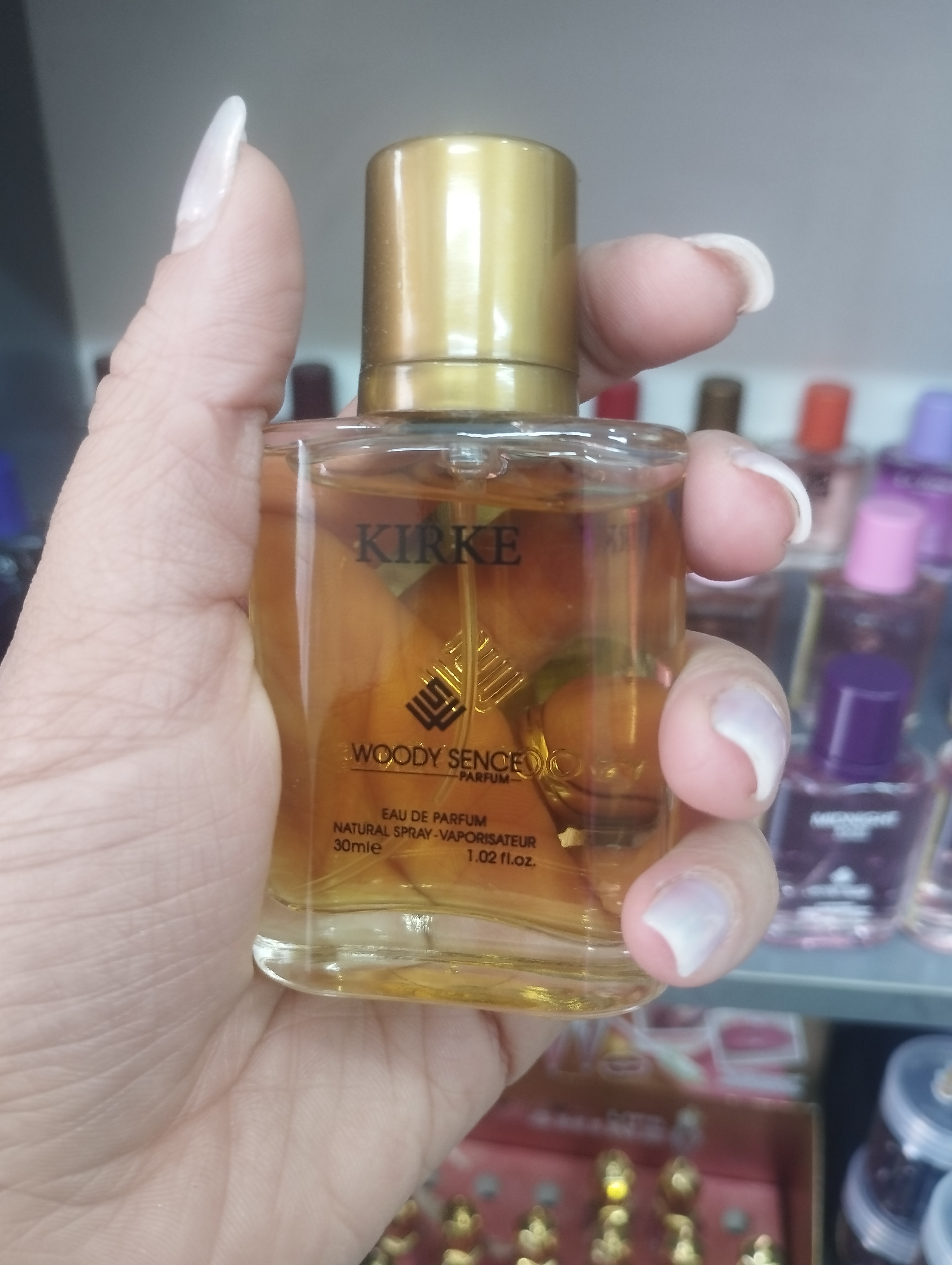 عطر ادوپرفیوم مدل زنانه وددی سنس با رایحه کیرکه با ماندگاری بالا