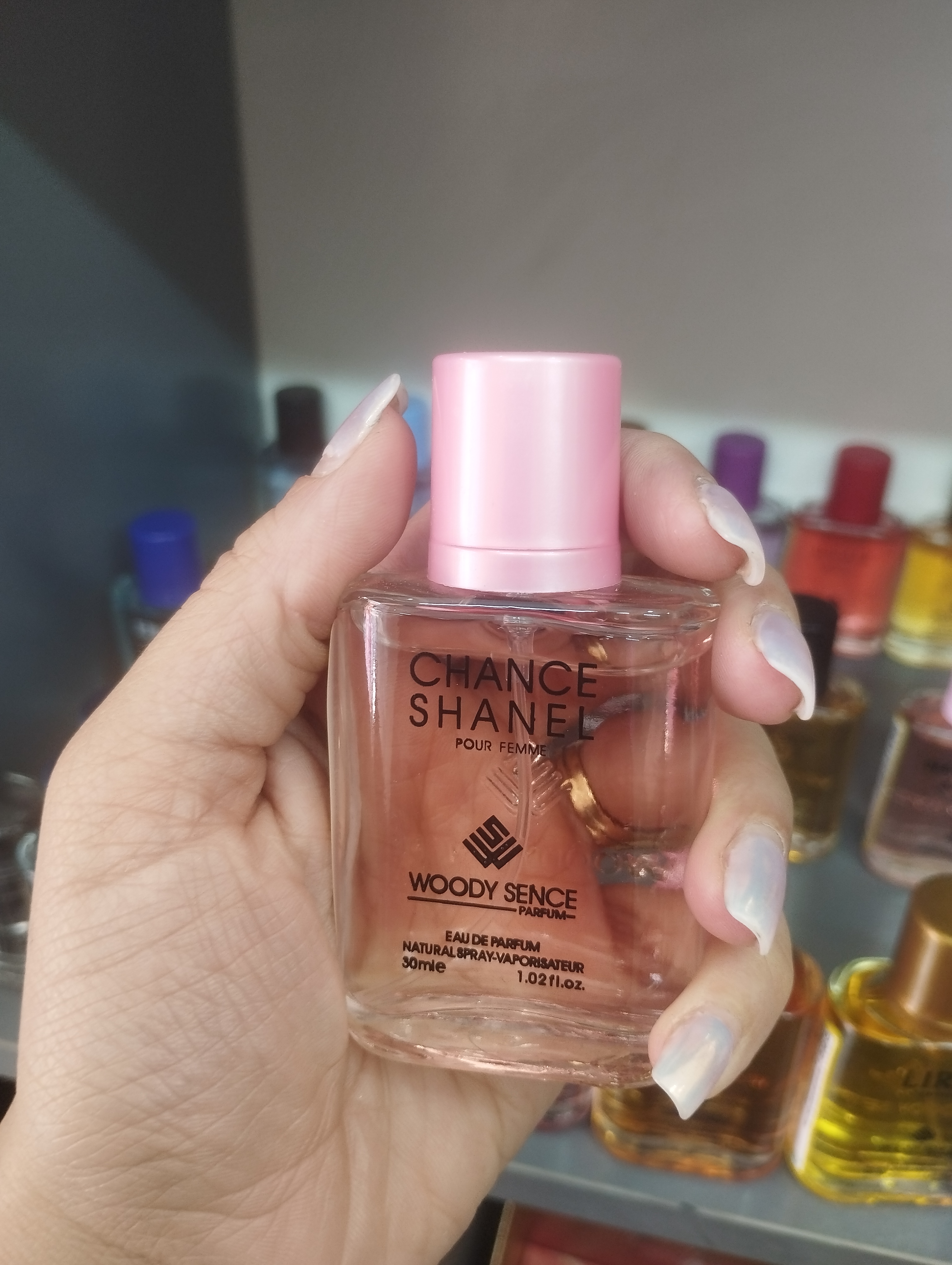 عطر ادوپرفیوم مدل زنانه وددی سنس با رایحه  چنان شنل با ماندگاری بالا
