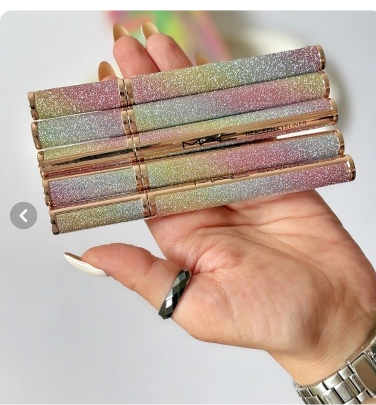 خط چشم مک